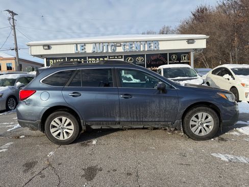 Used 2016 Subaru Outback 2.5i Premium image 1