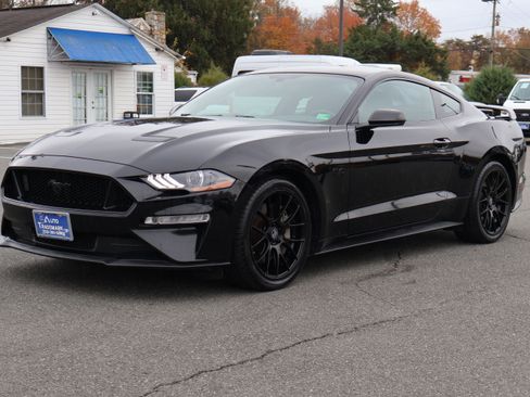 Used 2018 Ford Mustang GT image 4