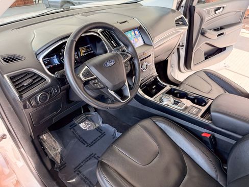 Used 2019 Ford Edge AWD Titanium image 7