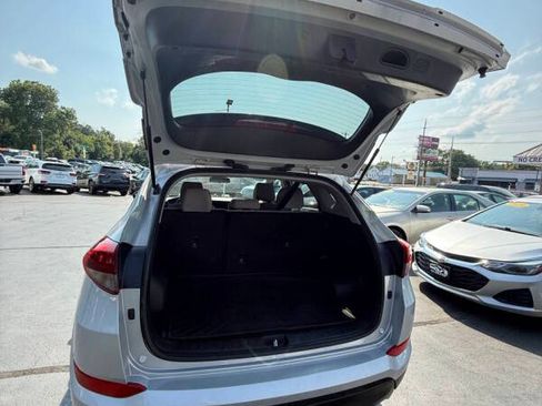 Used 2017 Hyundai Tucson SE AWD/4WD image 13