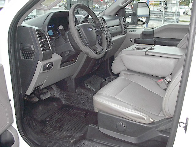 Used 2019 Ford F550 2WD Regular Cab Super Duty image 13