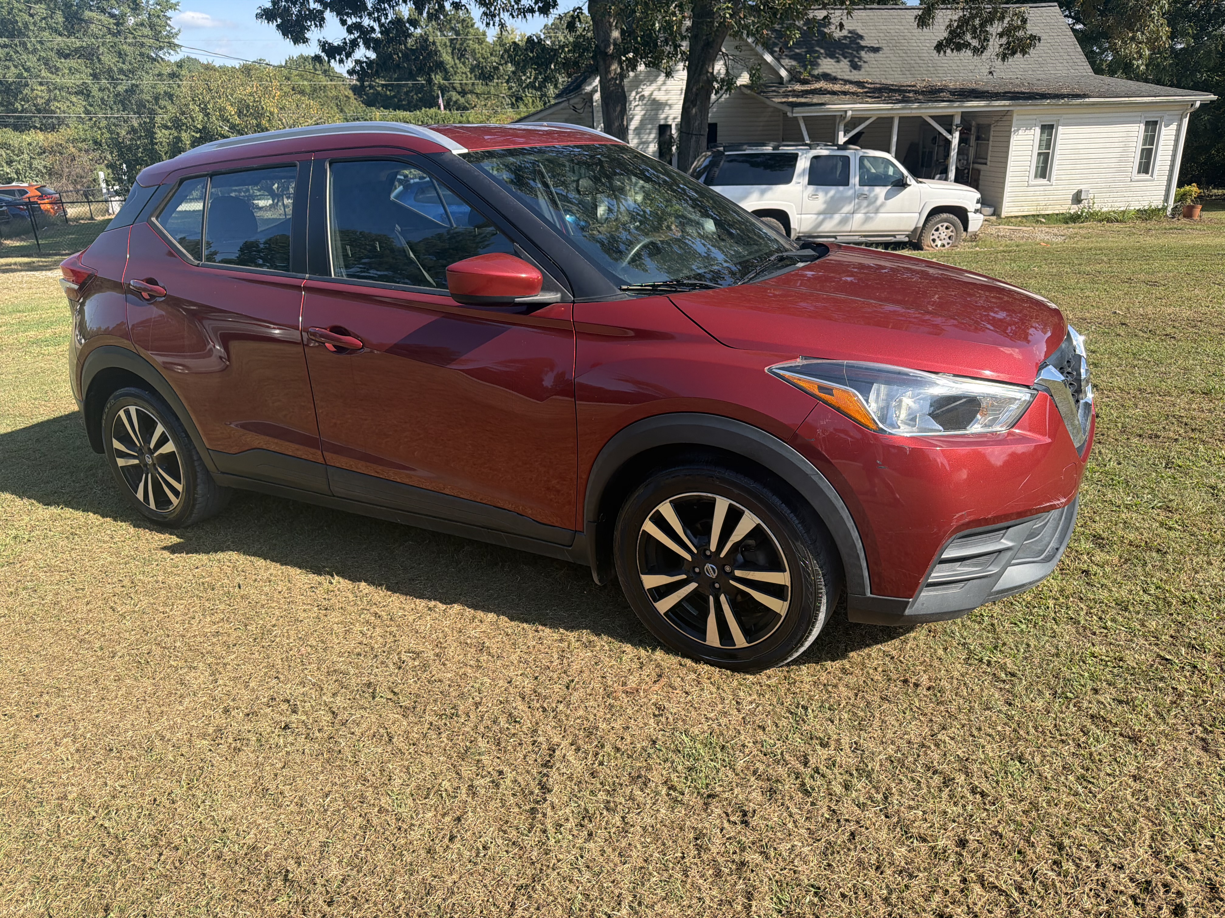 Used 2020 Nissan Kicks SV FWD image 17