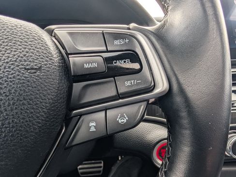 Used 2018 Honda Accord Sport image 16