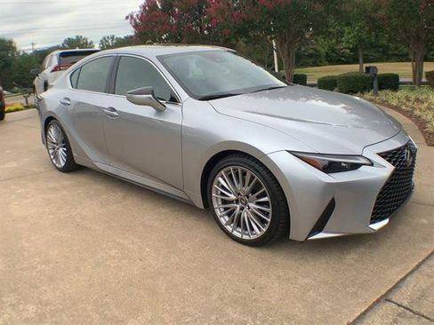 Used 2025 Lexus IS 300 image 2