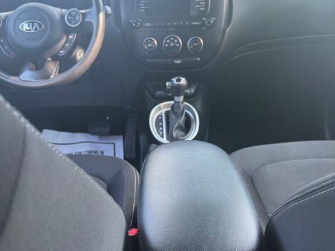 Used 2018 Kia Soul image 11