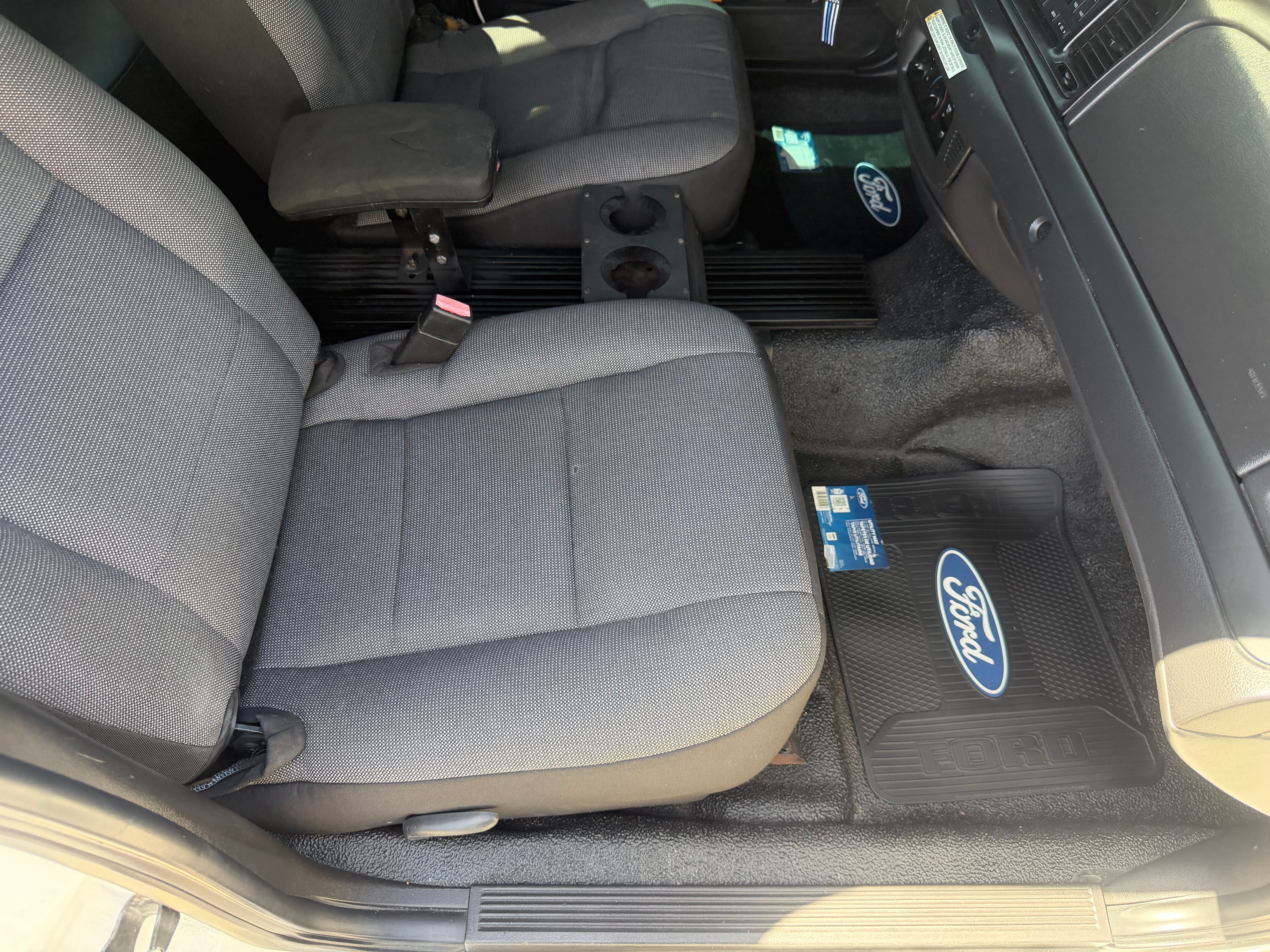 Used 2007 Ford Crown Victoria Police Interceptor RWD image 29
