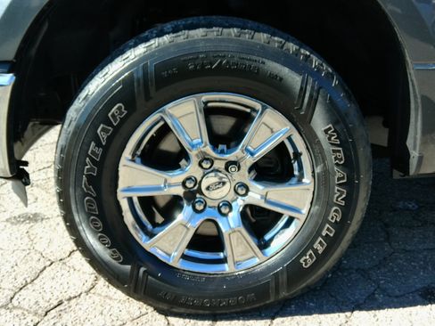 Used 2015 Ford F150 XLT image 22