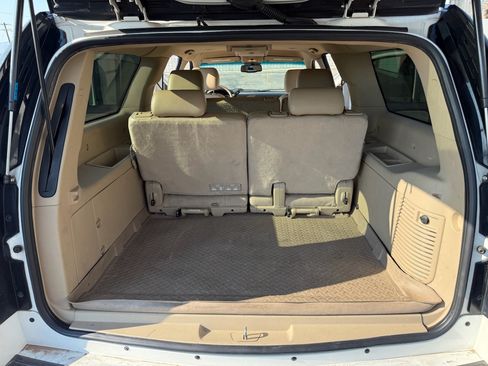 Used 2011 GMC Yukon XL SLT image 13