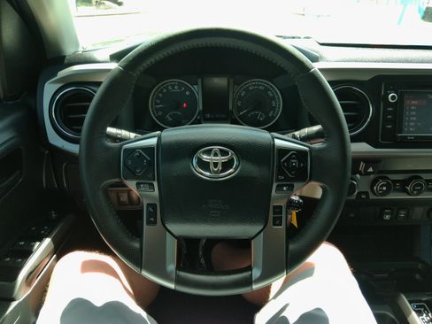 Used 2019 Toyota Tacoma 4x4 Double Cab SR5 image 46