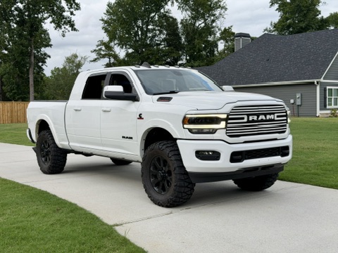 Used 2022 RAM 2500 4x4 Mega Cab Laramie image 12