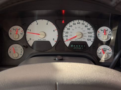 Used 2006 Dodge Ram 2500 Truck SLT image 11