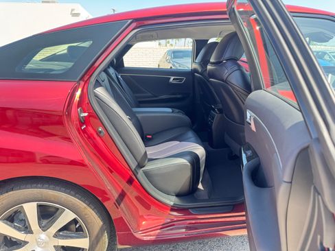 Used 2019 Toyota Mirai image 19