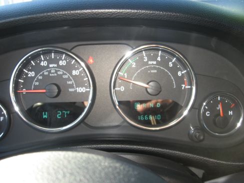 Used 2014 Jeep Wrangler 4xe Unlimited Sahara image 10