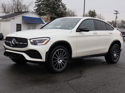 Used 2022 Mercedes-Benz GLC 300 image 4