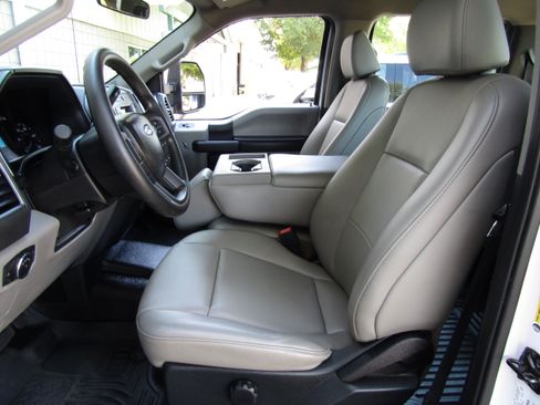 Used 2021 Ford F250 XL image 10