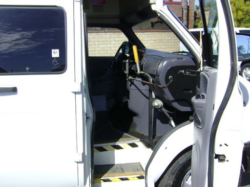 Used 2000 Dodge B3500 image 12