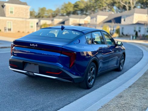 Used 2025 Kia K4 LXS image 4