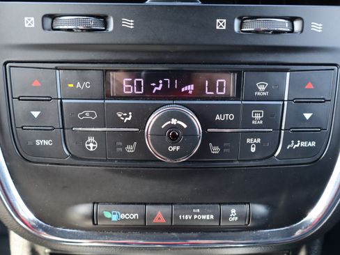 Used 2019 Dodge Grand Caravan GT FWD image 21