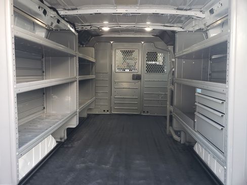 Used 2021 Ford Transit 250 image 8