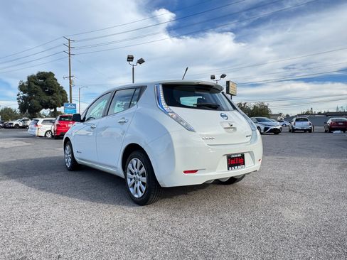 Used 2013 Nissan Leaf S image 5