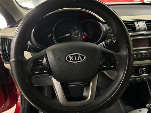 Used 2012 Kia Rio LX Hatchback FWD image 14