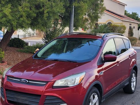 Used 2014 Ford Escape SE Sport image 2