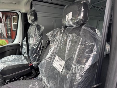 Used 2024 RAM ProMaster 2500 image 14