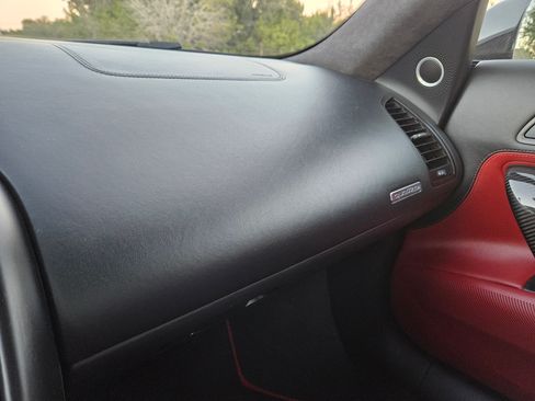 Used 2012 Audi R8 V10 image 32