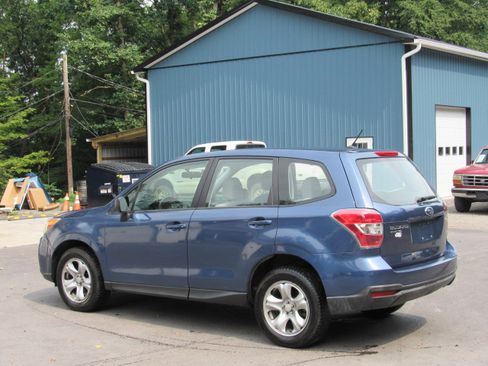 Used 2014 Subaru Forester 2.5i AWD/4WD image 6