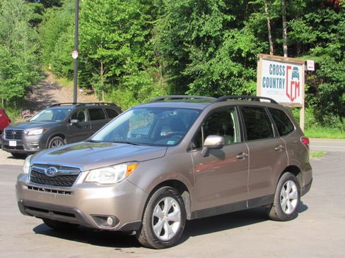 Used 2014 Subaru Forester 2.5i Touring AWD/4WD image 1