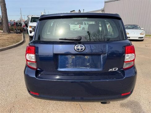 Used 2008 Scion xD image 2