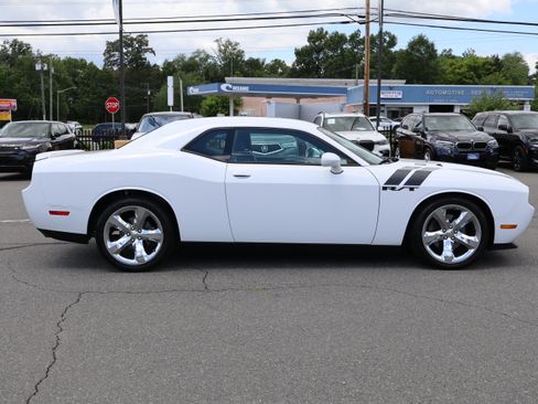 Used 2013 Dodge Challenger R/T Plus RWD image 9