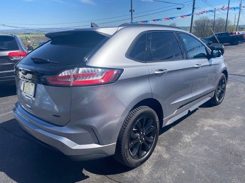 Used 2022 Ford Edge AWD SE image 5