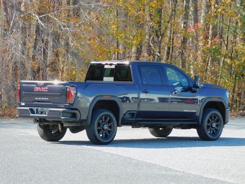 Used 2024 GMC Sierra 3500 AT4 image 11
