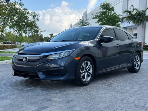 Used 2018 Honda Civic LX image 3