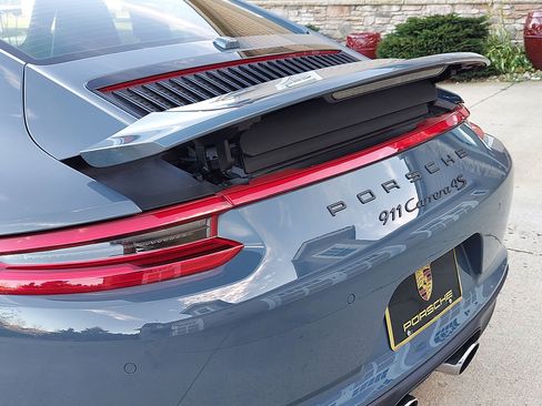 Used 2017 Porsche 911 Carrera 4S image 46