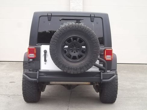 Used 2017 Jeep Wrangler 4WD Unlimited Sport image 5