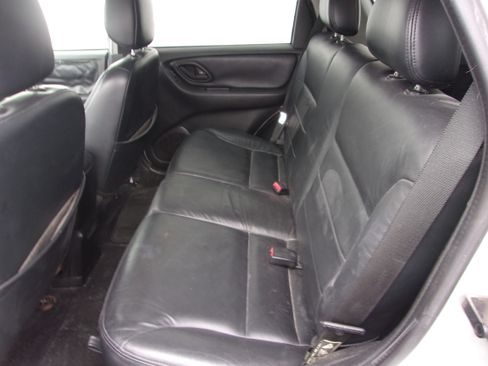 Used 2004 Ford Escape Limited image 6