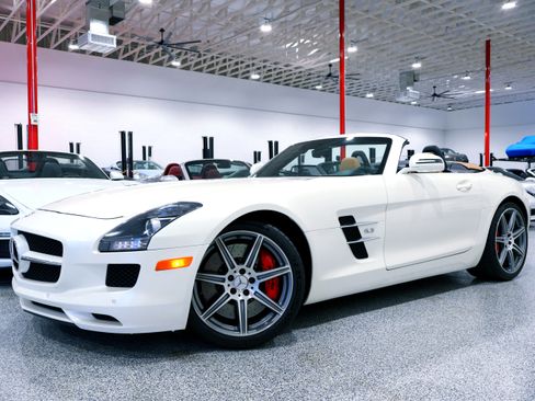 Used 2012 Mercedes-Benz SLS AMG image 6