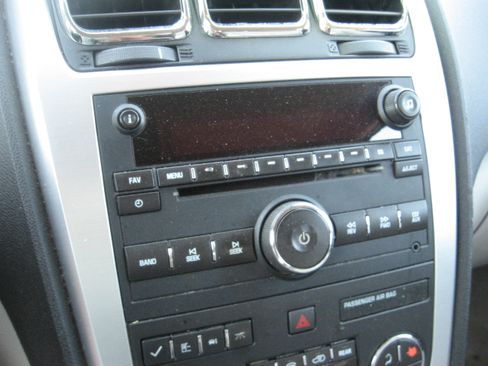 Used 2009 GMC Acadia SLT FWD image 10