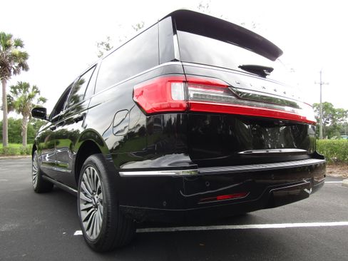 Used 2020 Lincoln Navigator 2WD Reserve image 3