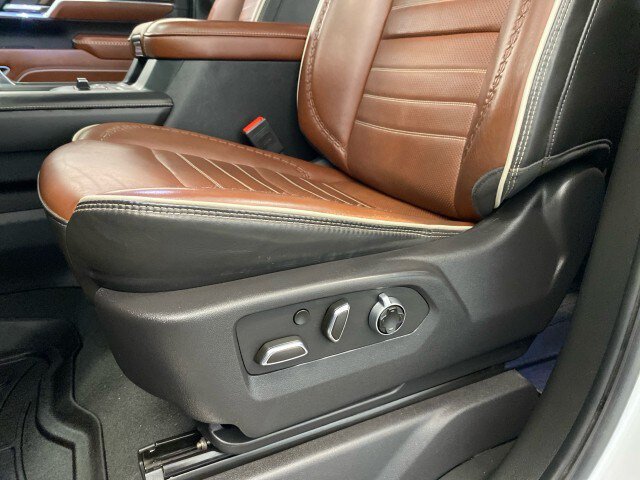 Used 2024 GMC Sierra 3500 Denali Ultimate AWD/4WD image 22