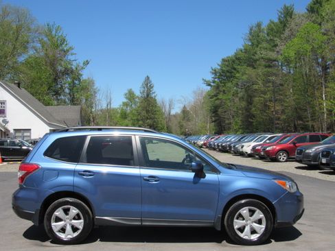 Used 2015 Subaru Forester 2.5i Premium AWD/4WD image 8