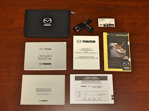 Used 2001 MAZDA MX-5 Miata SE image 40