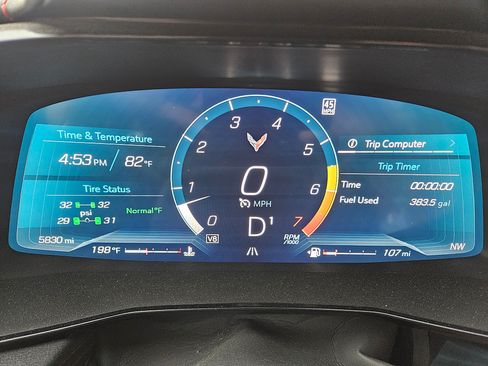 Used 2025 Chevrolet Corvette w/1LT image 12