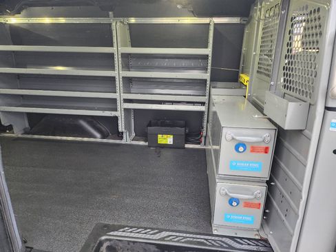 Used 2018 Ford Transit 150 image 15