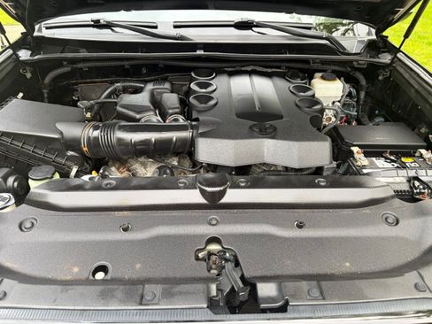 Used 2013 Toyota 4Runner 4WD image 17