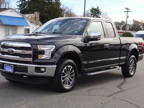 Used 2015 Ford F150 Lariat image 4