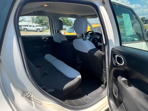 Used 2014 FIAT 500L Pop image 11