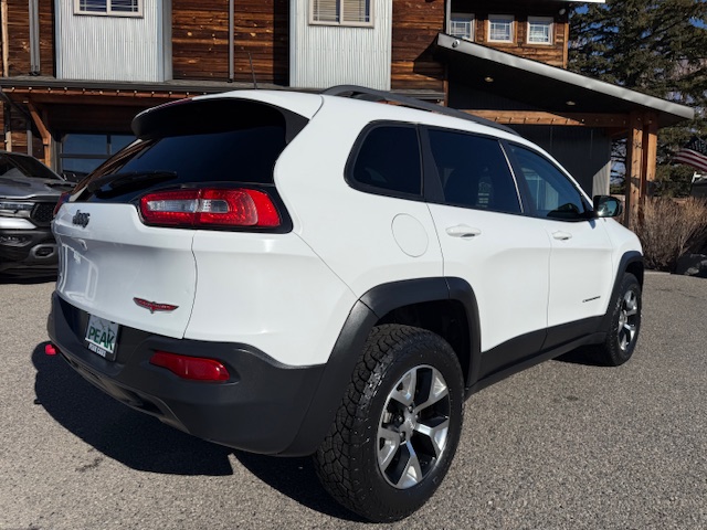 Used 2017 Jeep Cherokee Trailhawk AWD/4WD image 5